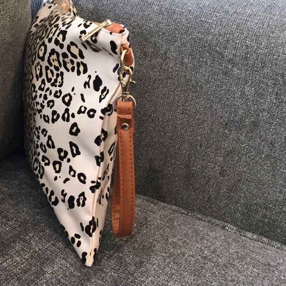 Clutch - Picture 2 of 3